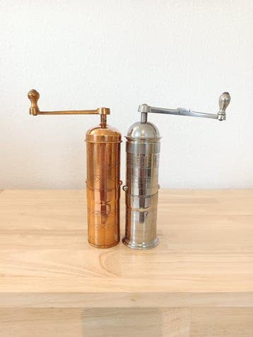 Zassenhaus, Dienes PeDe - Koffiemolen (2) - model 613 &, Antiek en Kunst