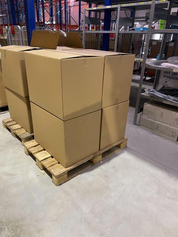 Pallet 2 met een Partij Retourgoederen Voor €150, Ophalen of Verzenden