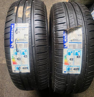 205/60r15 91H Michelin 2 stuks, Auto-onderdelen, Banden en Velgen, Ophalen, 15 inch, Nieuw, 205 mm