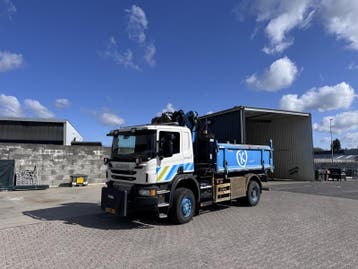 Vrachtwagen, Scania, P360 4X4 met  Palfinger M1202 kraan