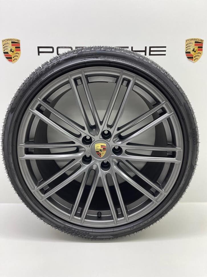 Porsche Cayenne E3 22 Turbo IV Titanium met banden (7-8mm), Auto-onderdelen, Banden en Velgen, Overige maten, 315 mm, Personenwagen