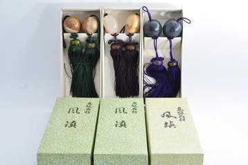 Set van 3 paren Japanse Fuchin (hangende rolgewichten) ()