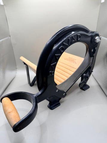Raadvad - Ove Larsen - Broodsnijmachine - IJzer, Hout -