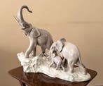 Lladró - Fulgencio Garcia - Figuur - Elefantes en camino -
