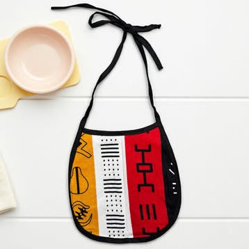 Afrikaanse print slabbetje - Rood Bogolan Symbolen (Unisex), Hobby en Vrije tijd, Stoffen en Lappen, Ophalen of Verzenden, Nieuw