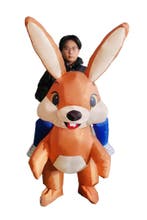 KIMU® Opblaas Kostuum Rijdend op Bruin Konijn Zittend op Paa, Carnaval, Nieuw, Overige maten, Ophalen of Verzenden