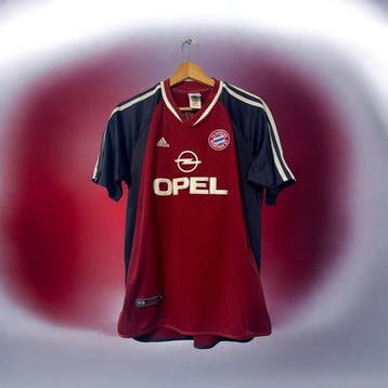 FC Bayern München - Duitse voetbal competitie - 2001 -, Nieuw