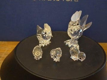 Swarovski - Beeldje - Haan ,hen en 3 spelende kuikens -, Antiek en Kunst
