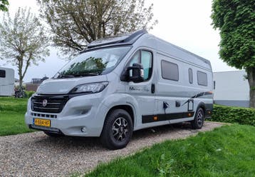 Buscamper McLouis Menfys 4 Prestige. 6.40 mtr. 180 PK, Buscamper of Camperbus, Omvormer, Ringverwarming, Alarm