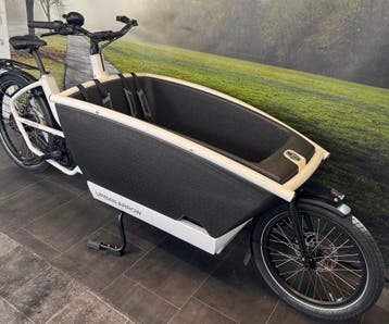 Demo: Urban Arrow Family Cargo Bakfiets met Riem-aandrijving, Ophalen of Verzenden, Zo goed als nieuw, 50 km per accu of meer