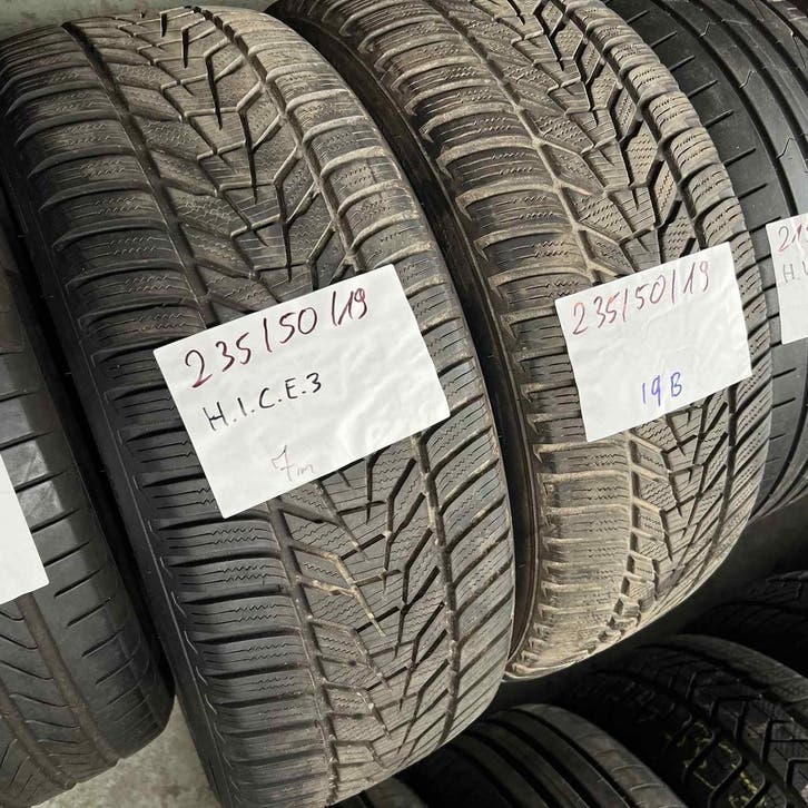 2 x Hankook 235-50-19 Winterbanden 7mm, Auto-onderdelen, Banden en Velgen, 19 inch, Winterbanden, 235 mm, Personenwagen, Gebruikt