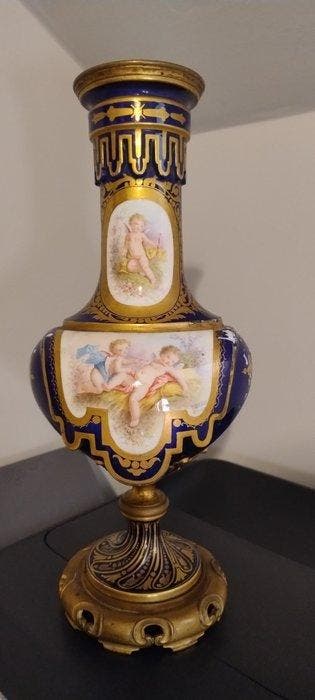 Vaas - Porselein, Brons - Beschilderde vaas, eind 19e eeuw