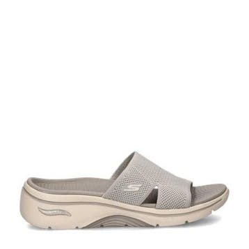 Skechers Go Walk Arch Fit slippers voor dames in het Bruin, Slippers, Skechers, Bruin, Verzenden
