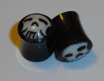 Stretcher Plug Hoorn Ingelegd met Schedel Motief 8 mm., Verzenden, Nieuw