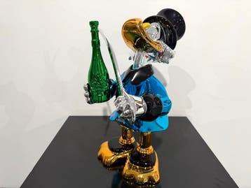 Van Apple - Pop The Champagne