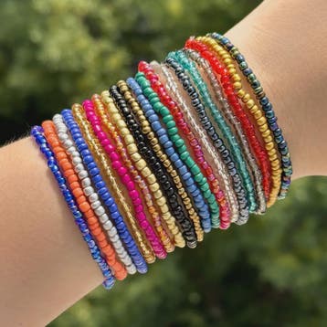 Set van 7 Elastische Rijstkorrel Armbanden - Handgeweven Kle, Verzenden, Nieuw