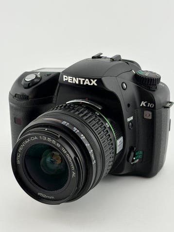 Pentax K10D + smc-DA 3.5-5.6/18-55mm Digitale camera, Nieuw