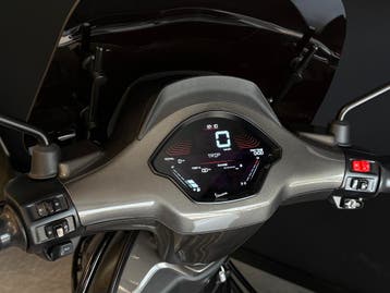 Vespa Sprint | Virtual Cockpit | Custom-Kleur | Full-Option, Overige modellen, Maximaal 45 km/u, Nieuw, Ophalen of Verzenden