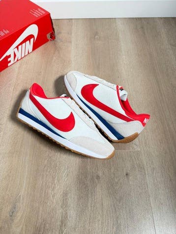 Nike - Sneakers - Maat: EU 42 - Nieuw met tags, Nieuw