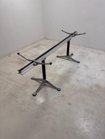 Herman Miller Burdick frame 220cm voor glazen blad, Vergader- of Presentatieruimte, Ophalen of Verzenden, Gebruikt, Tafel
