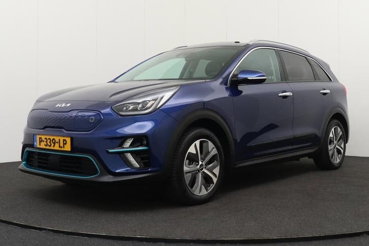 Zakelijke Lease |  Kia e-Niro ExecutiveLine 64 kWh (96%SOH), Auto's, Kia, Dealer onderhouden, Lease, Zwart, Automaat, SUV of Terreinwagen