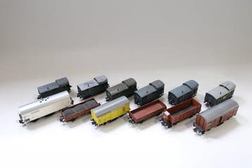 Trix Express H0 - Modeltrein goederenwagonset (12) - DB, Hobby en Vrije tijd, Nieuw