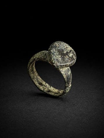 Laat-Romeins / Vroeg-Byzantijns Brons Ring - 4e tot 7e eeuw