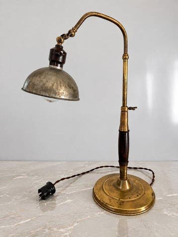 Antique Art Deco Ministerial Desk Lamp – Brass, Wood &, Antiek en Kunst