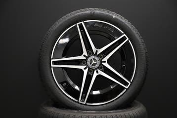 Velgen Mercedes-Benz C-Klasse AMG Goodyear Zomer / Winter, Auto-onderdelen, Ophalen, 18 inch, Gebruikt, 255 mm
