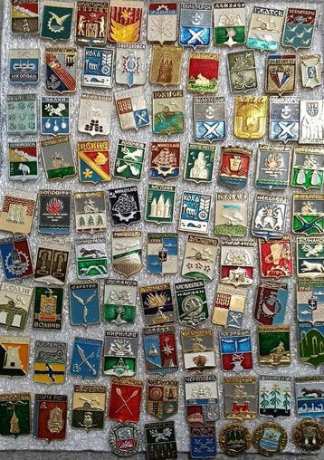 Themacollectie - Grote collectie vintage insignes uit de