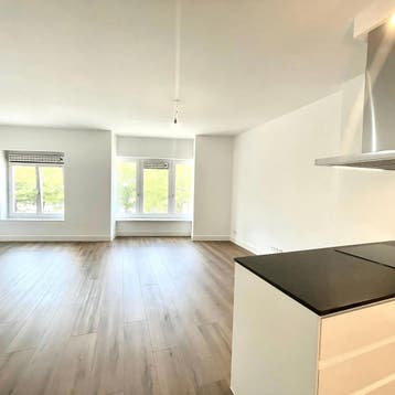 Appartement in Amsterdam gevonden voor €2250,- pm, Huizen en Kamers, Huizen te huur, Direct bij eigenaar, Appartement, Amsterdam