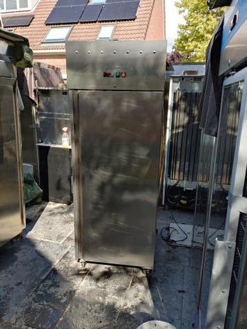 PELICAN rvs koelkast 600 li . werkt als nieuw, Gebruikt, Koelen en Vriezen