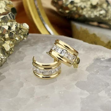 Gouden half ronde Alliance oorstekers met zirconia, Gebruikt, Ophalen of Verzenden, Met edelsteen, Goud