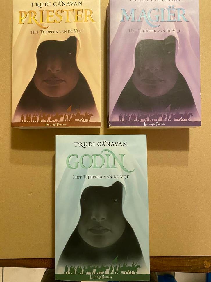 Fantasy Trudi Canavan - Het Tijdperk van de Vijf - Trilogie, Boeken, Fantasy, Gelezen, Ophalen of Verzenden