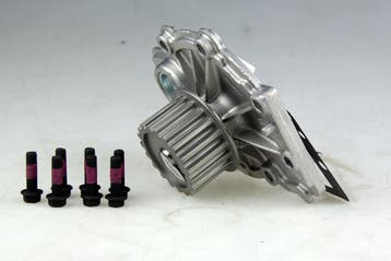 Waterpomp Volvo S60, S80, V70, XC70en XC90, Ophalen of Verzenden, Nieuw