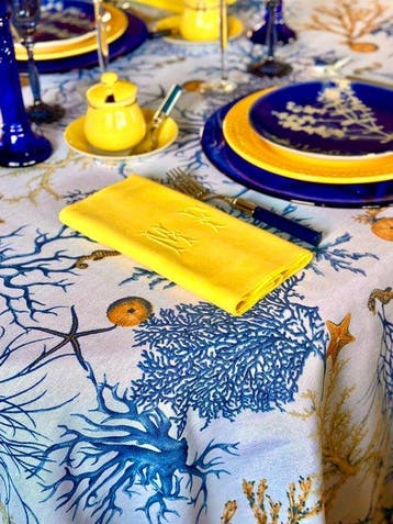 Exclusief tafelkleed met maritiem koraalpatroon voor brede