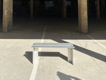 NÔD studio - Titus Pieron - Gangbankje - Aluminium - Bank