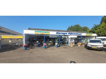 Zakelijke lease - Iveco Daily Bakwagen 35C16 2.3 laadlift, Gebruikt, Euro 6, Wit, Handgeschakeld