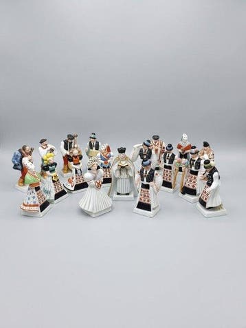 Herend - Figuur - Il Matrimonio Contadino Ungherese, Antiek en Kunst