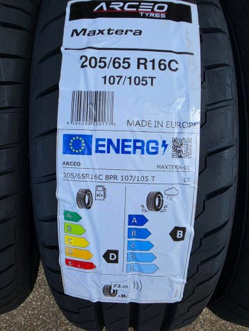 205/65r16C 107/105 Dot26 Made in Europe.  A merk banden, Ophalen, 16 inch, Nieuw, 205 mm