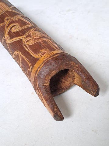 Een zeer fraaie, traditionele bamboe signaalhoorn - Fue/Fu -