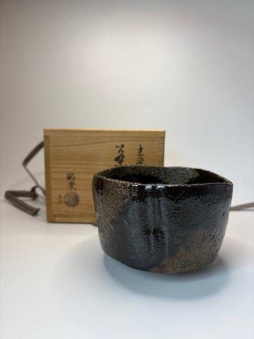 Japanse Raku-keramiek Zwarte theekop “Shichiri” –