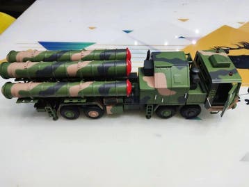 HQ-9 1:32 - Modelraket - HQ-9 surface-to-air missile, Nieuw