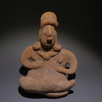 Colima, Westkust Terracotta Zittende figuur. 12,5 cm hoog., Verzamelen