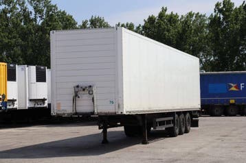 Veiling: Gesloten Oplegger Schmitz Cargobull SKO24 2011, Overige kleuren, Overige brandstoffen, Aanhangers en Opleggers, BTW verrekenbaar