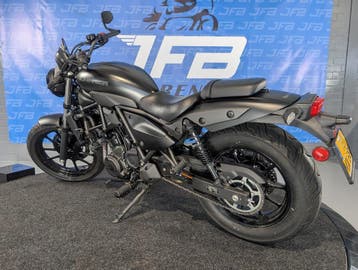 Kawasaki Eliminator 2024 bijna nieuwstaat, 2 cilinders, Occasion, Minimaal motorrijbewijs A2, Handgeschakeld
