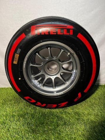 Formule 1 Williams F1 team, Pirelli, Nieuw