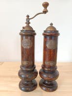 Koffiemolen (2) - Hout, Messing, Antiek en Kunst