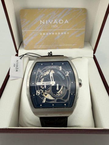 Nivada - 1926 AUTOMATIC TONNEAU SAPPHIRE LIMITED EDITION, Nieuw