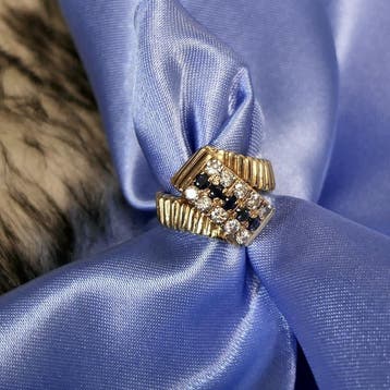 Gouden ring met saffier en diamanten; 0,50 ct., Gebruikt, Ophalen of Verzenden, Kleiner dan 17, Met edelsteen